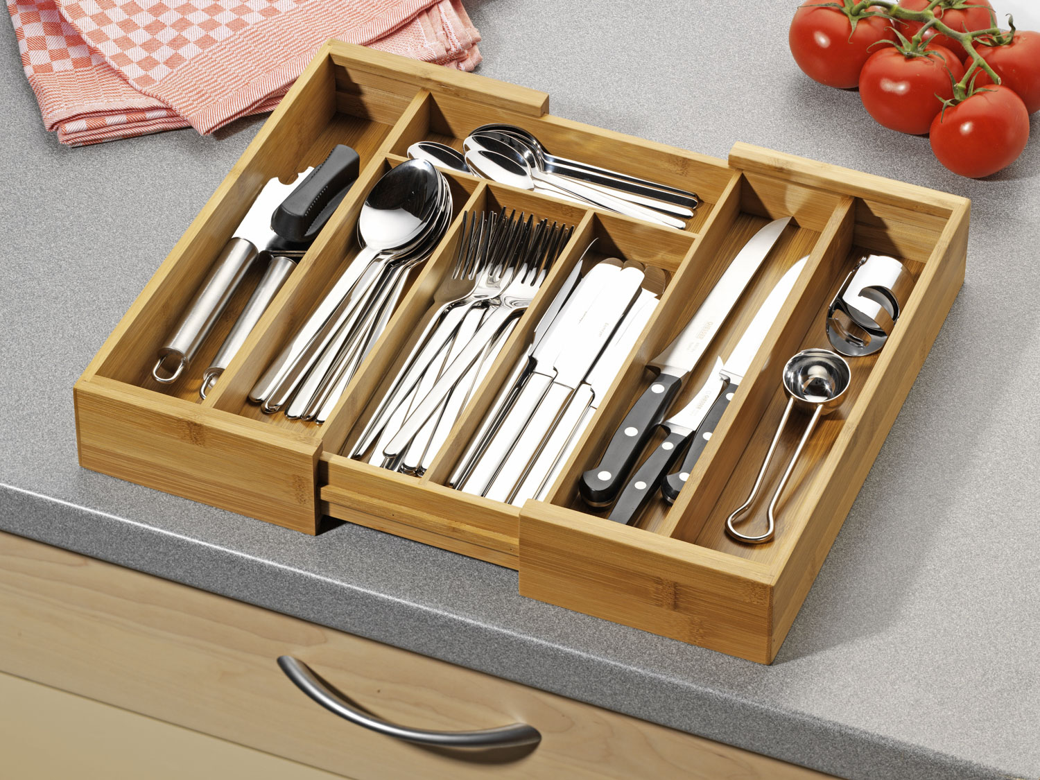 Besteckkasten SIMON aus Bambusholz, passend für alle handelsüblichen Schubladen, ausziehbar von 28,5 auf ca. 40 cm, 5 bzw. 7 Fächer