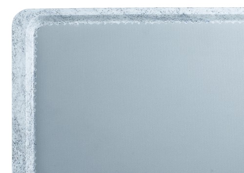 Polyester Versa Lite Tablett mit rutschfester Gummioberfläche flache Kanten Form 53 x 32,5 cm Grau auf Granittablett von Cambro