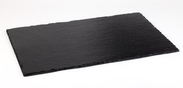 GN 2/4 Naturschieferplatte 53 x 16,2 cm Materialstärke 6-9 mm möbelschonende Füßchen gebrochene Kanten glänzende, versiegelte