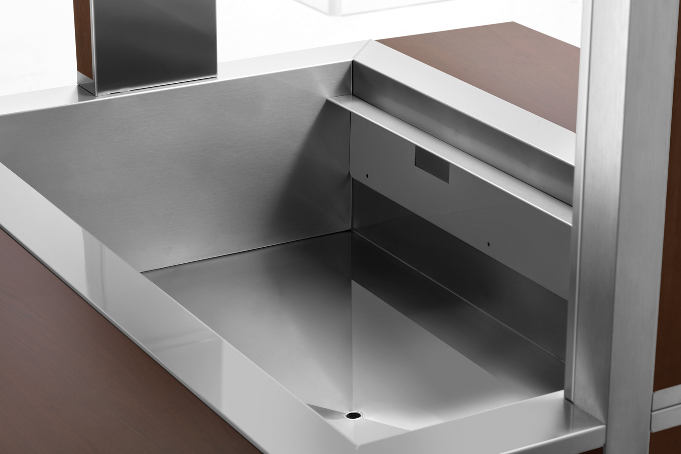 Bartscher Buffetwagen K3110-200W | Spannung: 230V | Maße: 117 x 124,5 x 151,0 cm. Gewicht: 137 kg