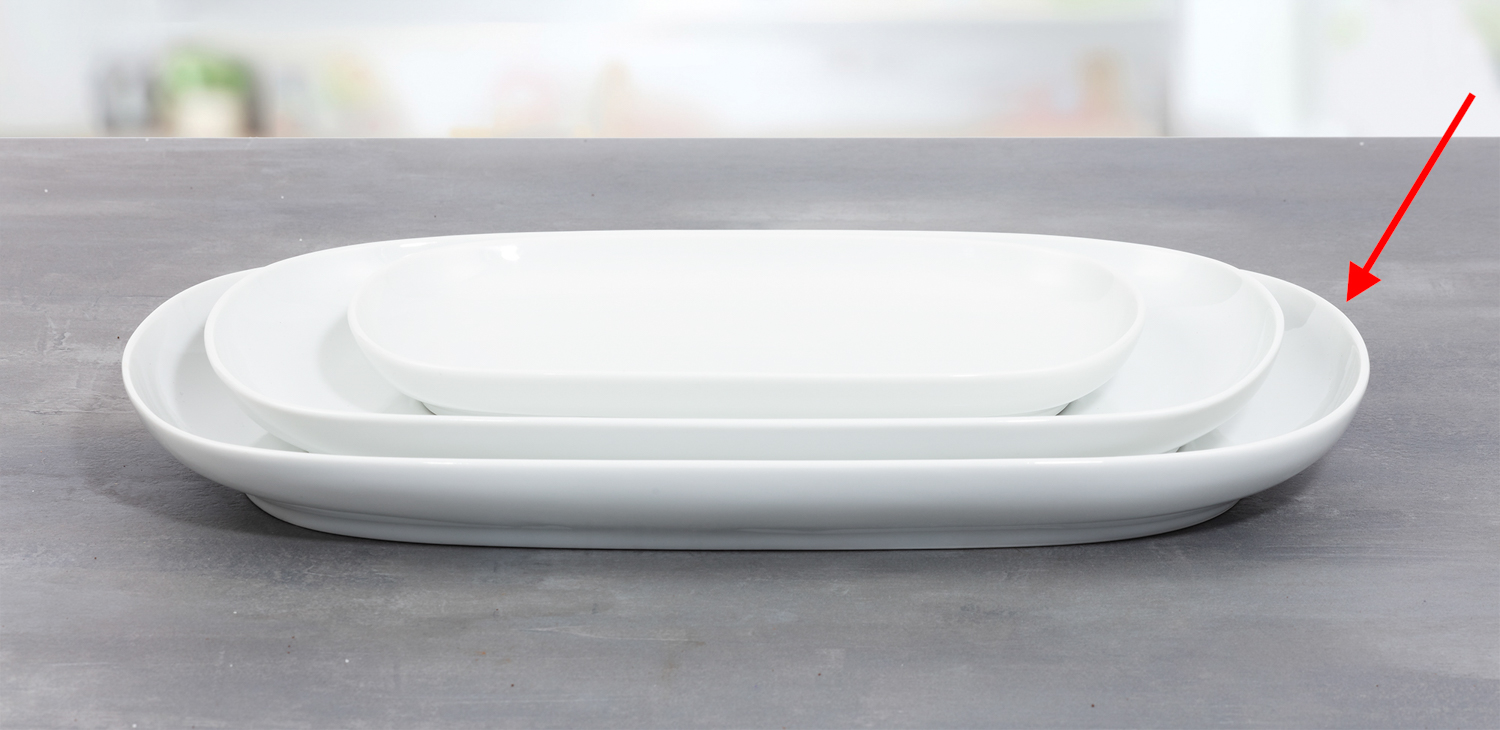 Servierplatte SOLEA, 36 x 21,3 cm, von caterado. Abgerundete Ecken. Aus weißem Porzellan.