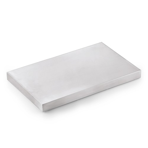 GN 1/1 Kühlplatte, mit integriertem Kühlakku. Bei Lagerung von 4 Stunden im Tiefkühlschrank hält die Kühlplatte eine Temperatur von ca. 6 °C bis