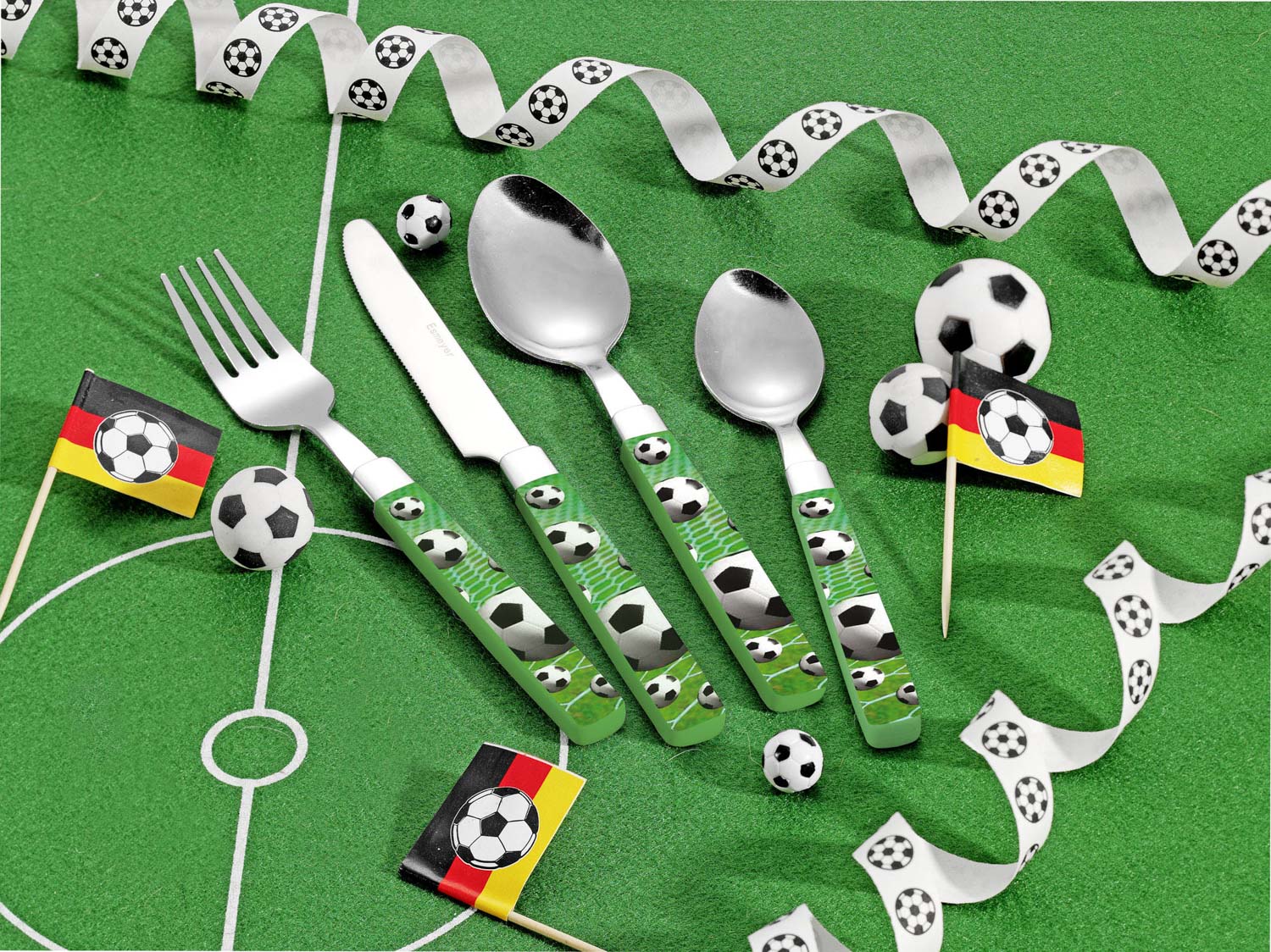 16-teiliges Besteck MIRA aus Edelstahl 18/0 trowalisiert. Messer aus Klingenstahl.