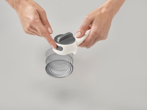 Joseph Joseph Can-do Plus - Dosenöffner mit Abhebeautomatik und Dosenring-Heber - dunkelgrau