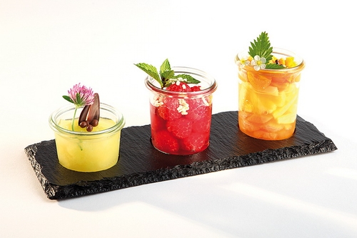 Naturschieferplatte 28 x 10 cm Materialstärke 6-9 mm mit 3 Absätzen Ø 6 cm möbelschonende Füßchen gebrochene Kanten