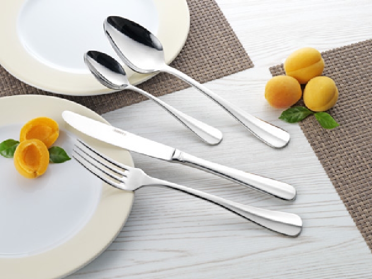 Sparset SOPHIA, aus Edelstahl 18/10, hochglanzpoliert, esser aus Klingenstahl. Materialstärke 3.0/2.5 mm