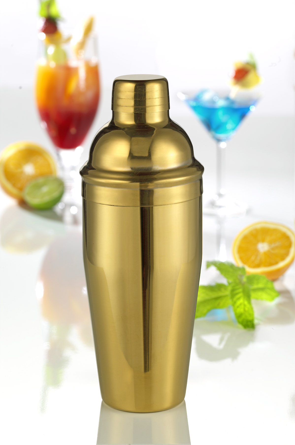 Cocktailshaker LAREDO, Edelstahl 18/10, Inhalt ca. 750 ml, Höhe ca. 24 cm. Mit goldfarbener PVD-Beschichtung.