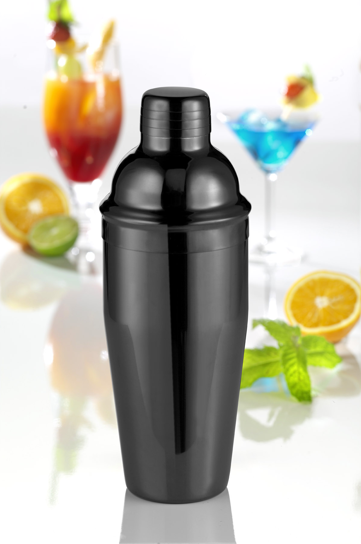 Cocktailshaker LAREDO, Edelstahl 18/10, Inhalt ca. 750 ml, Höhe ca. 24 cm. Mit schwarzer PVD-Beschichtung außen.