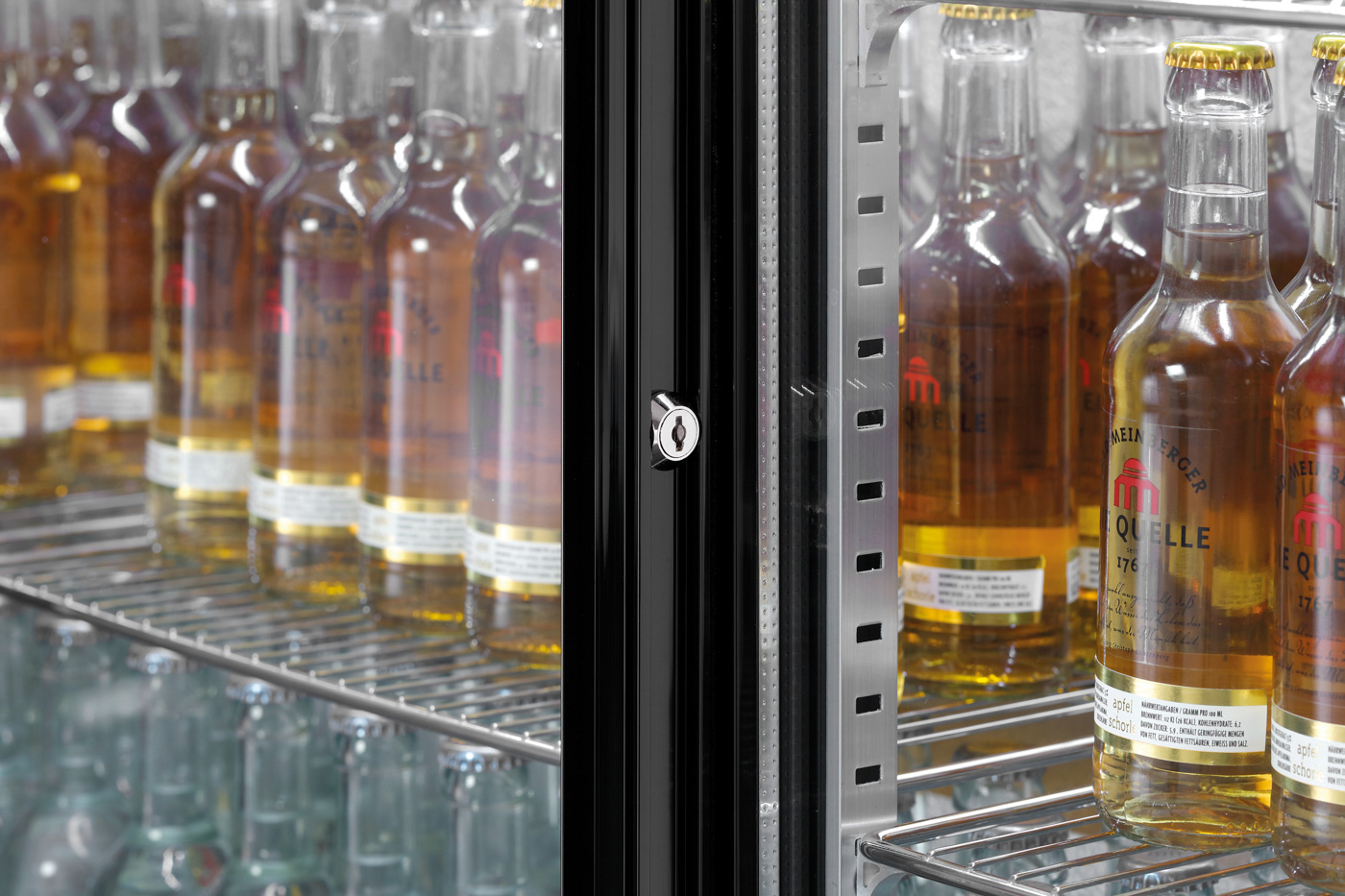 Bartscher Barkühlschrank 270L | Innenbeleuchtung:Ja | Maße: 135 x 53 x 85,0 cm. Gewicht: 72 kg