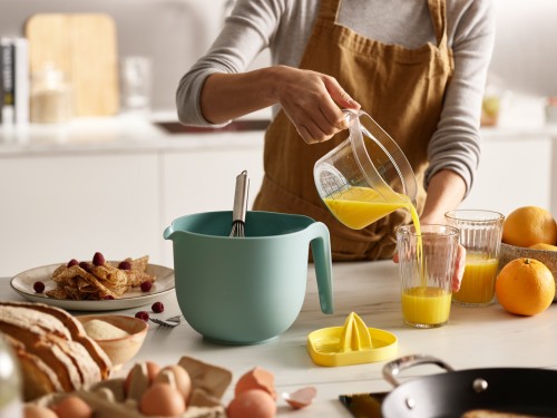 Joseph Joseph Nest 3-teiliges Lebensmittelzubereitungs-Set (Messbecher, Schüssel und Entsafter)