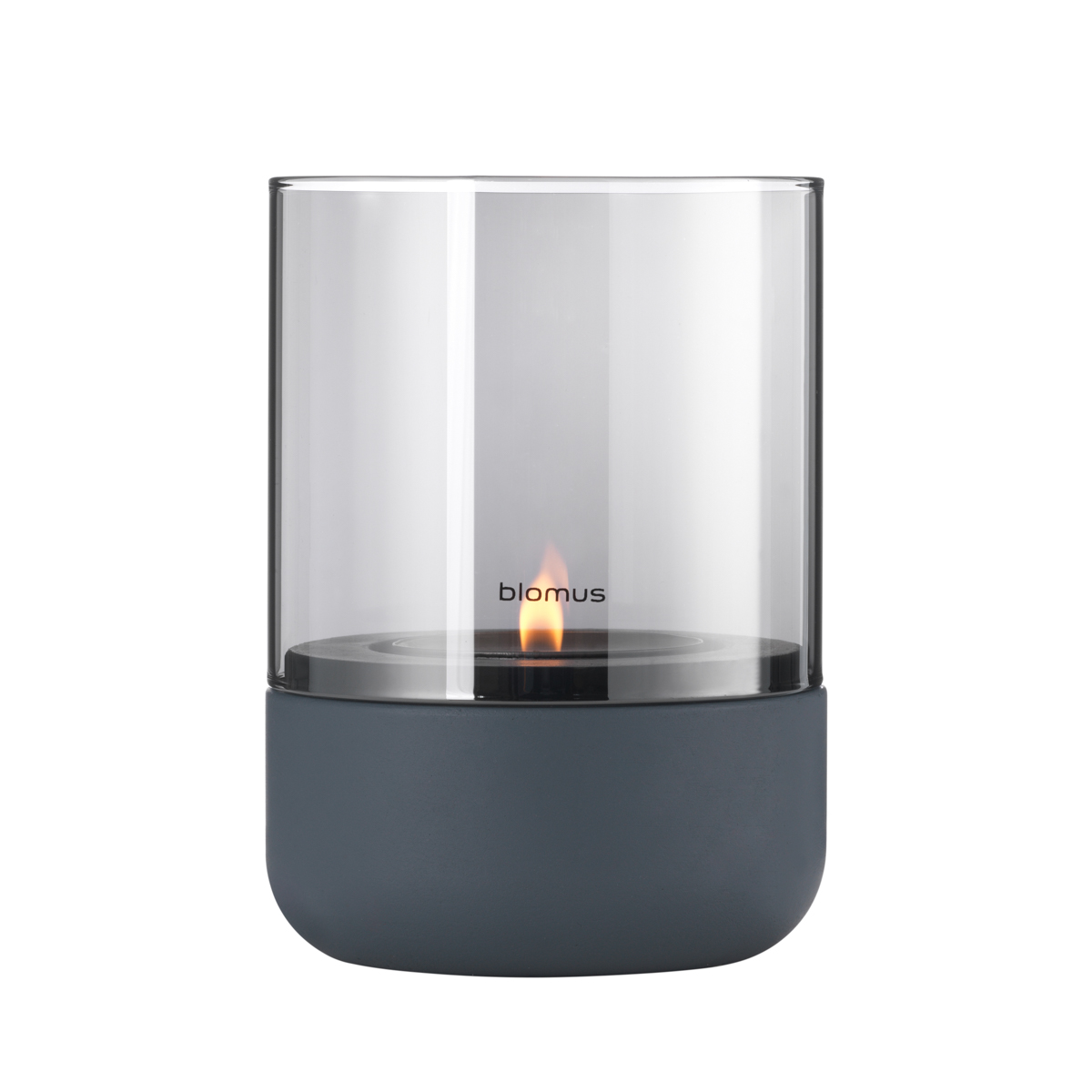 Windlicht -CALMA- Steel Gray & Smoke Size S, Ø 10 cm. Material: Beton, Glas farbig. Von Blomus.