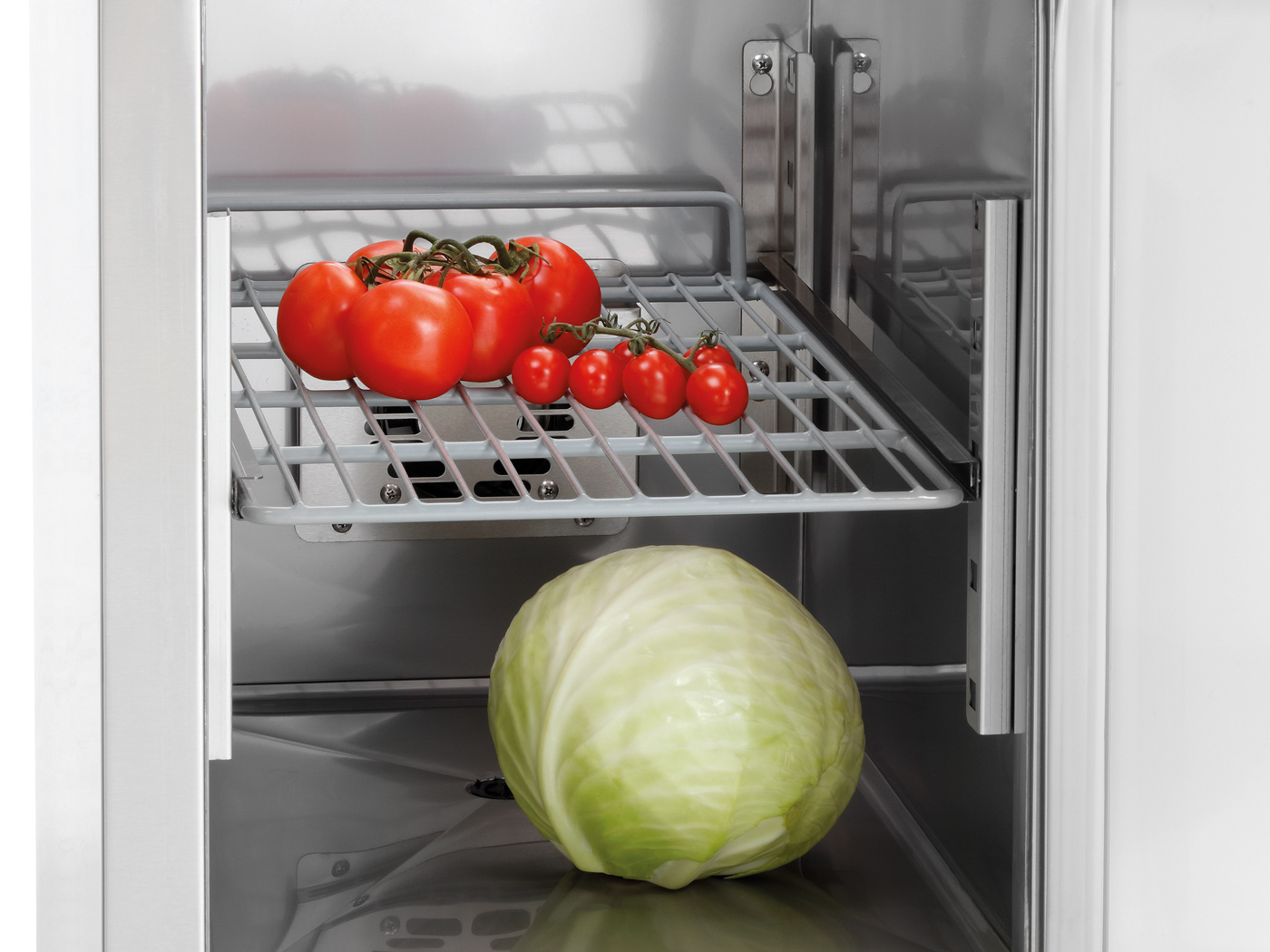 Bartscher Saladette 438T1 | Tiefe GN-Behältermax.: 150 mm | Maße: 45,5 x 70 x 88,7 cm. Gewicht:45,5 kg