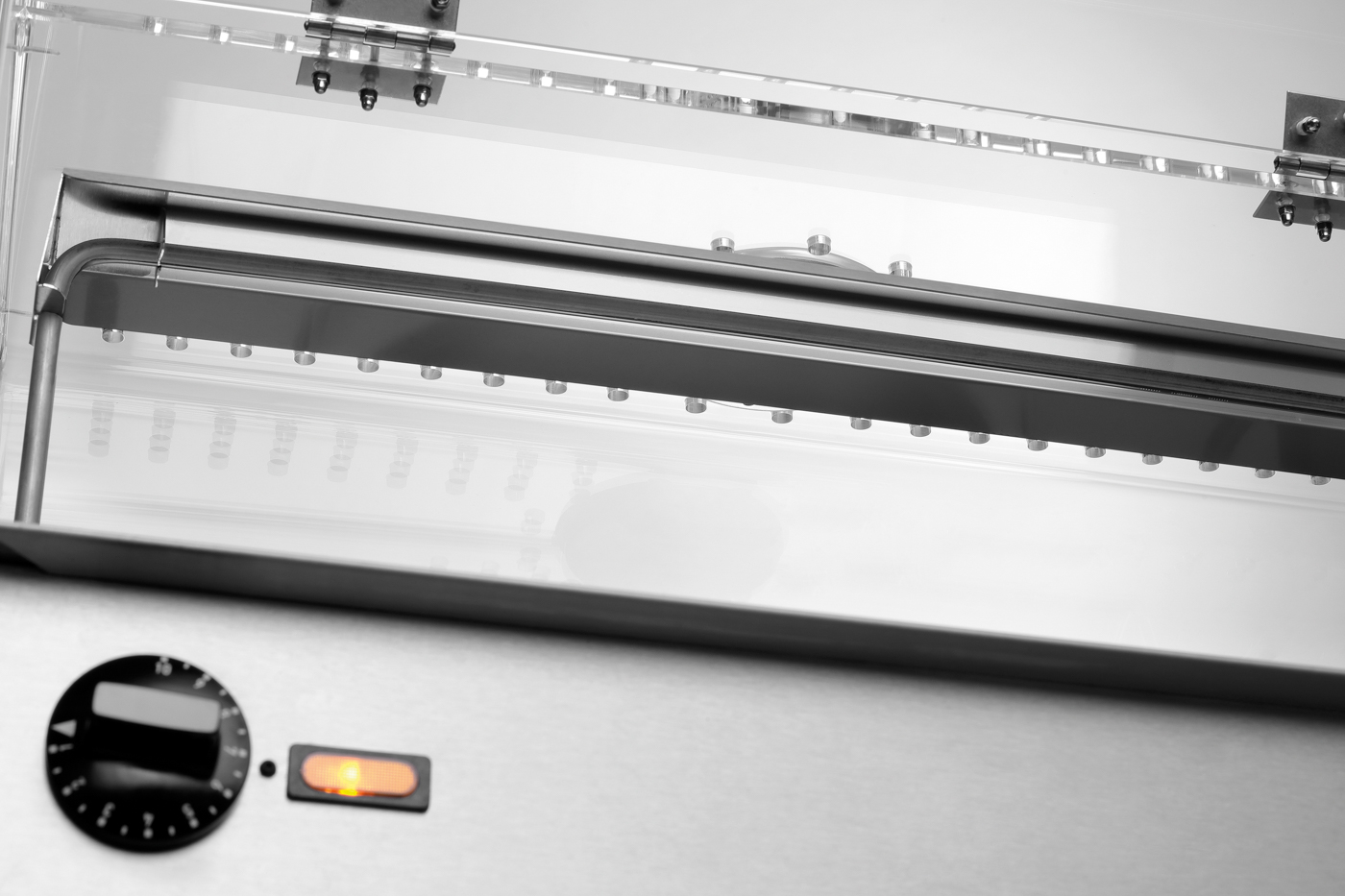 Bartscher Heiße Theke 1/1 GN THM |Temperaturregelung: Stufenlos | Maße: 61 x 41 x39,5 cm. Gewicht: 20,8 kg