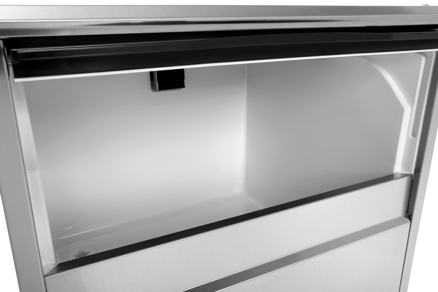 Bartscher Eisflockenbereiter F 130 |Füllstandssensor: Ja | Maße: 50 x 60 x 69,5 cm.Gewicht: 52,5 kg