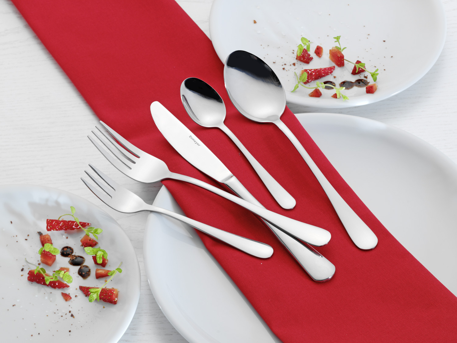 Besteckset SYLVIA, 145 tlg. aus Edelstahl 18/0. Bestehend aus: je 36 Menümessern, Menülöffeln, Menügabeln, Kaffeelöffeln und 1 Besteckbehälter.