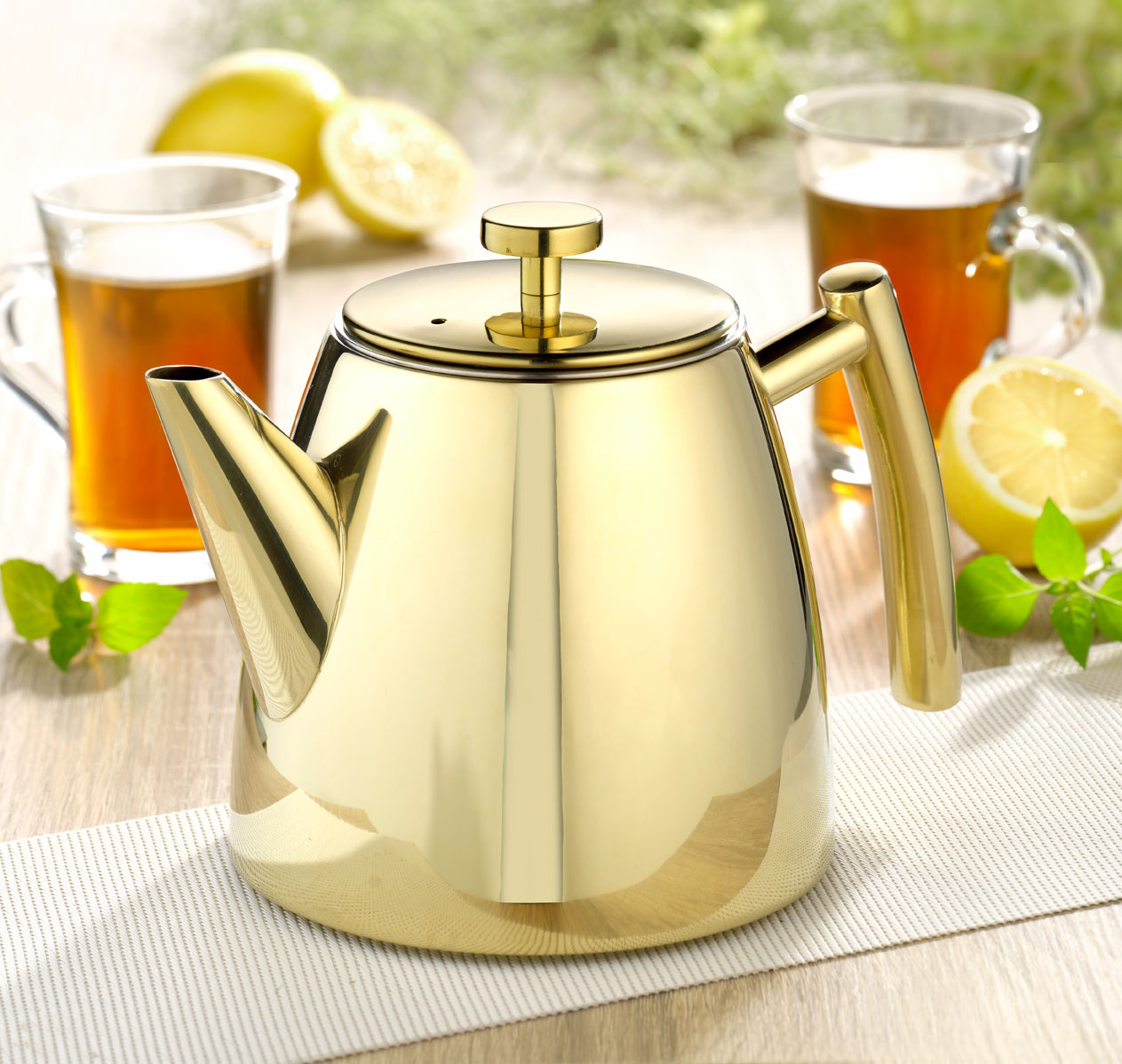 Teekanne BRIGHTON, Inhalt: 1,2 Liter, mit PVD-Beschichtung, Farbe: Champagner. aus Edelstahl 18/10, poliert.