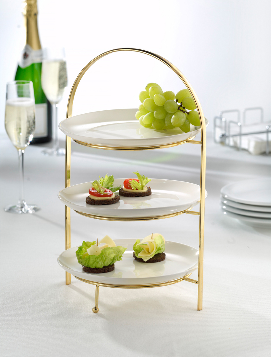 Etagere MILO, 3-stufig, Ständer aus goldfarbenem Metall, Teller creme, Durchmesser: ca. 21 cm.