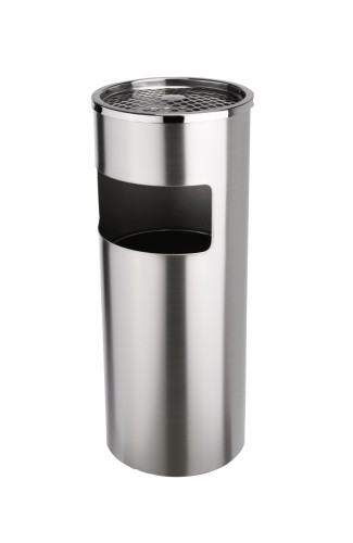 Standascher. Chromnickelstahl. mit verzinktem Einsatz und abnehmbarem Windaschenbecher.