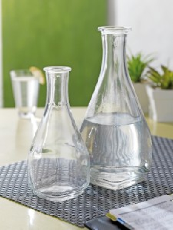 Karaffe CARAFON CARREÉ, Inhalt: 1,0 Liter, Höhe: 255 mm, Durchmesser: 120 mm, Füllstrich bei 1,0 Liter.