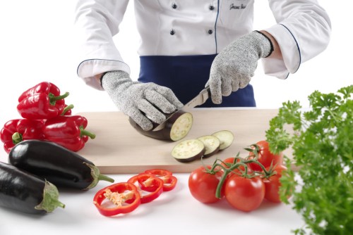 Handschuhe, schnittfest, 2 Stück. Bietet optimalen Schutz beim Umgang mit scharfen Klingen und Gegenständen