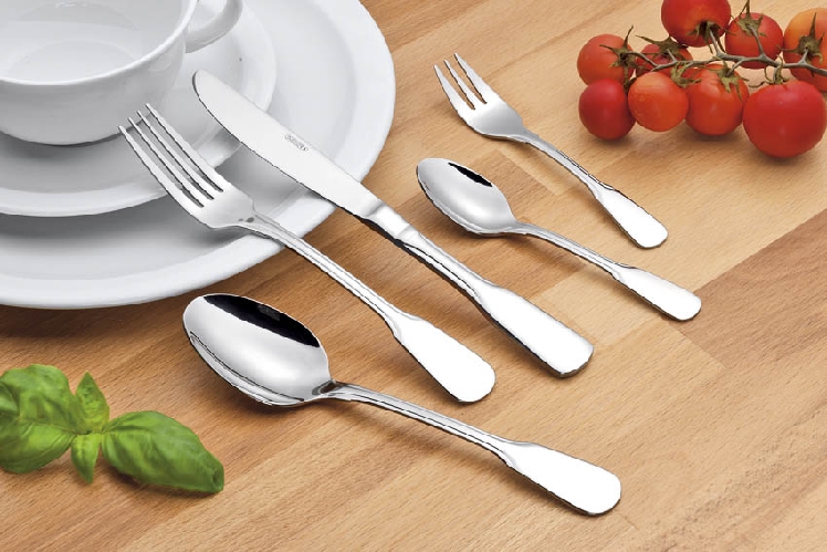 Menülöffel GINA, Edelstahl 18/10, poliert, Länge: 19,4 cm. Extra Menügröße. Klassische Spatenform in 3 mm Materialstärke.