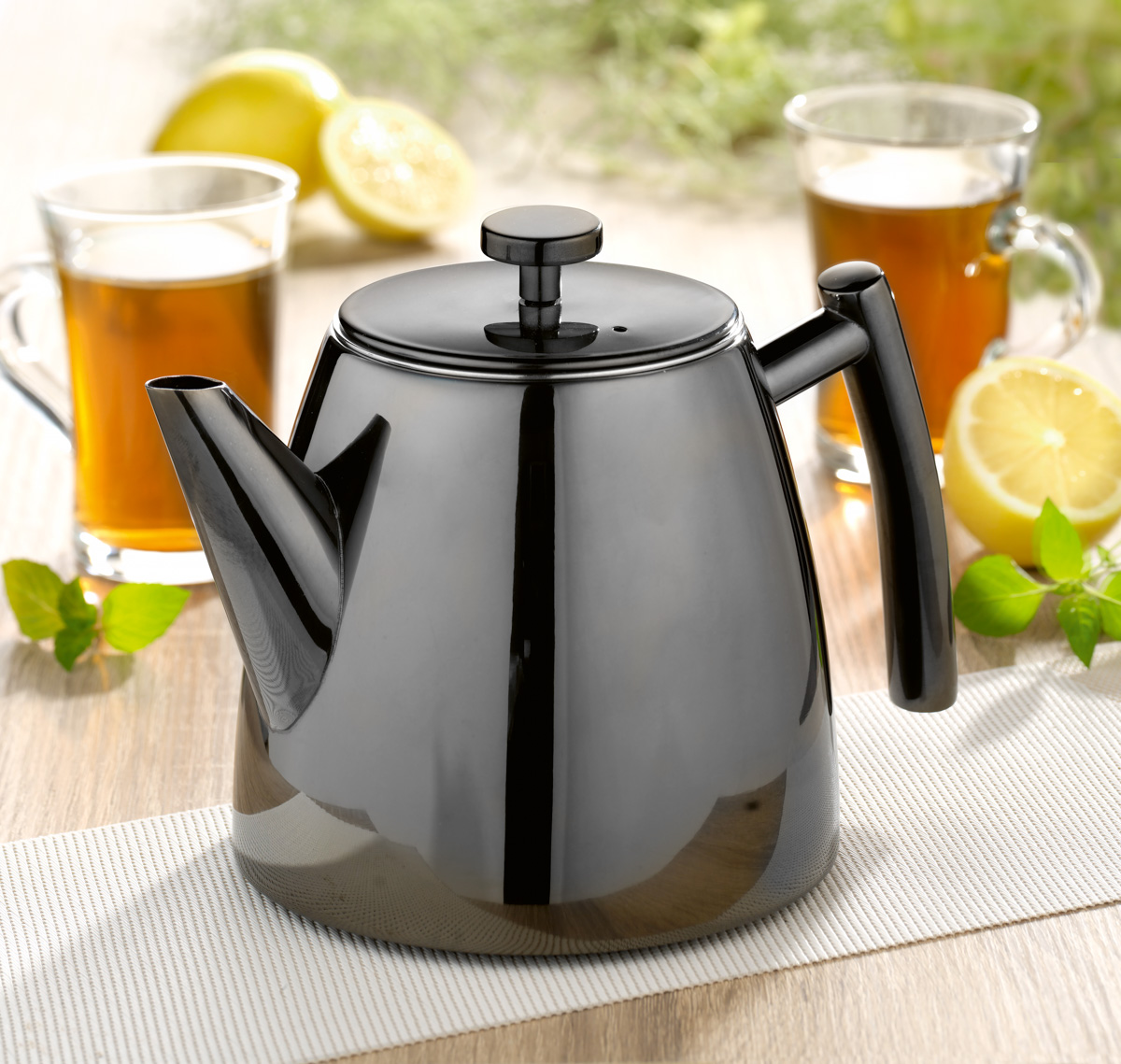 Teekanne BRIGHTON, Inhalt: 1,2 Liter, mit PVD-Beschichtung, Farbe: schwarz. aus Edelstahl 18/10, poliert.