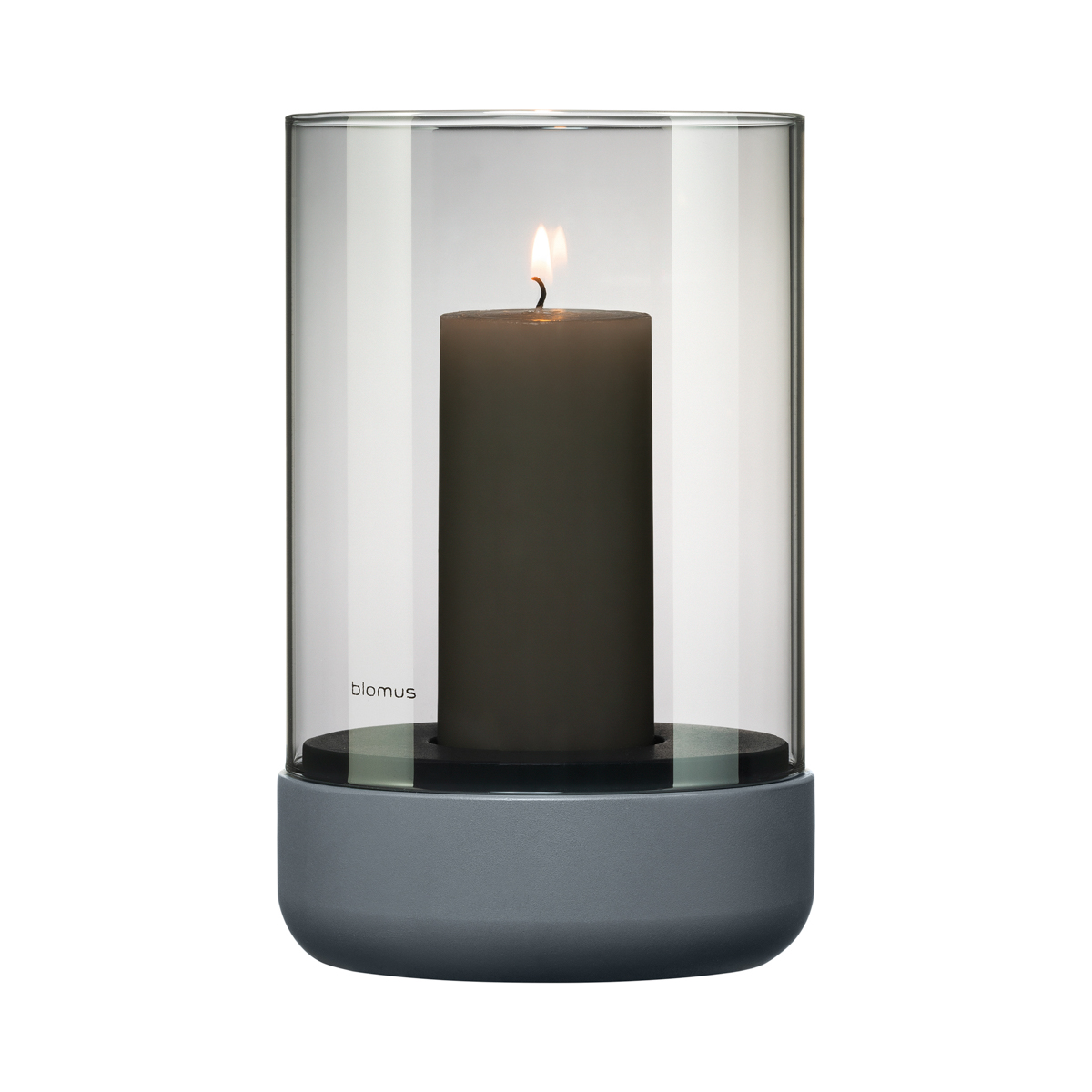Windlicht -CALMA- Steel Gray & Smoke Size M, Ø 12 cm. Material: Beton, Glas farbig. Von Blomus.