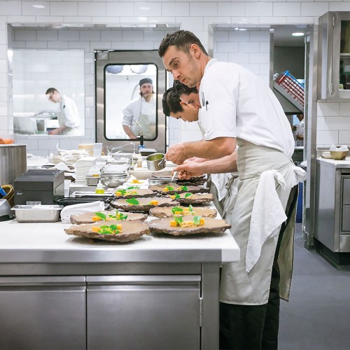 Aufsatzkühlvitrine, 9x Gastronorm 1/3. Gehäuse innen und aussen aus hochwertigem Edelstahl.