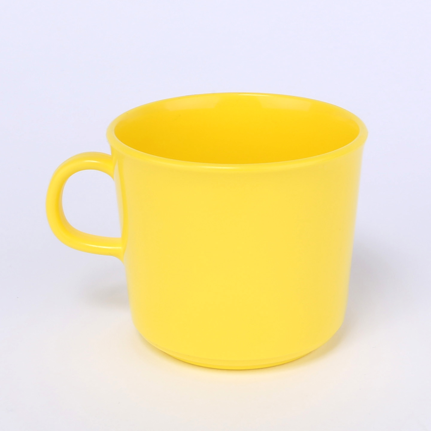 vaLon Zephyr Kindertasse 0,125 L aus schadstofffreiem Kunststoff. In der Farbe sonnengelb.