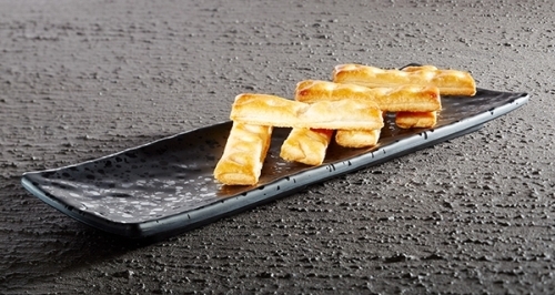 Tablett -GLAMOUR- 37 x 11 cm, H: 2,5 cm Melamin, schwarz spülmaschinengeeignet stapelbar nicht mikrowellengeeignet keine