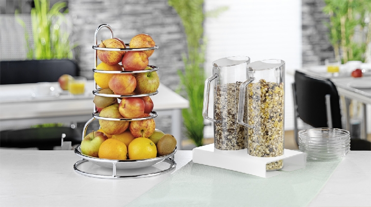 3-tlg. Cerealien-Bar LUCKY, Kapazität: 2x 1,5 Liter, Maße: 26 x 17 x 29 cm. Ständer mit Stufenhöhe: 4 cm.