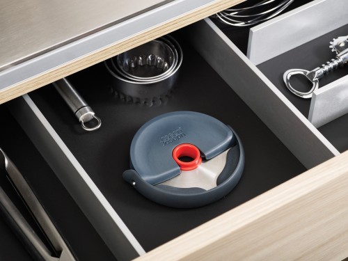 Joseph Joseph Disk - Leicht zu reinigender Pizzaschneider - grau