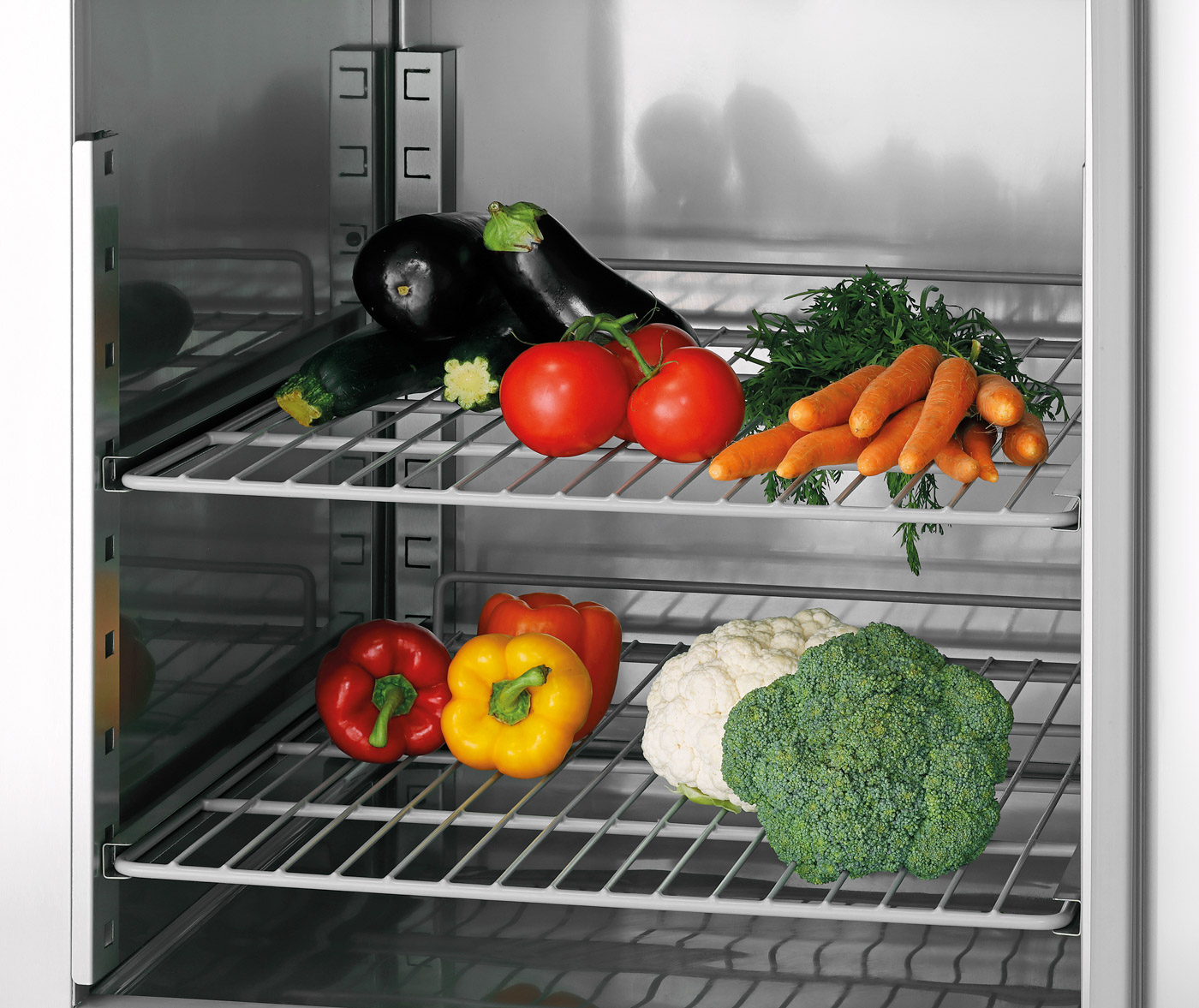 Bartscher Kühl-/Gefrierkombination 484L GN210 |Maße Zwischenablagen: B 525 x T 640 mm | Maße: 66x 83,5 x 203,5 cm. Gewicht: 132 kg