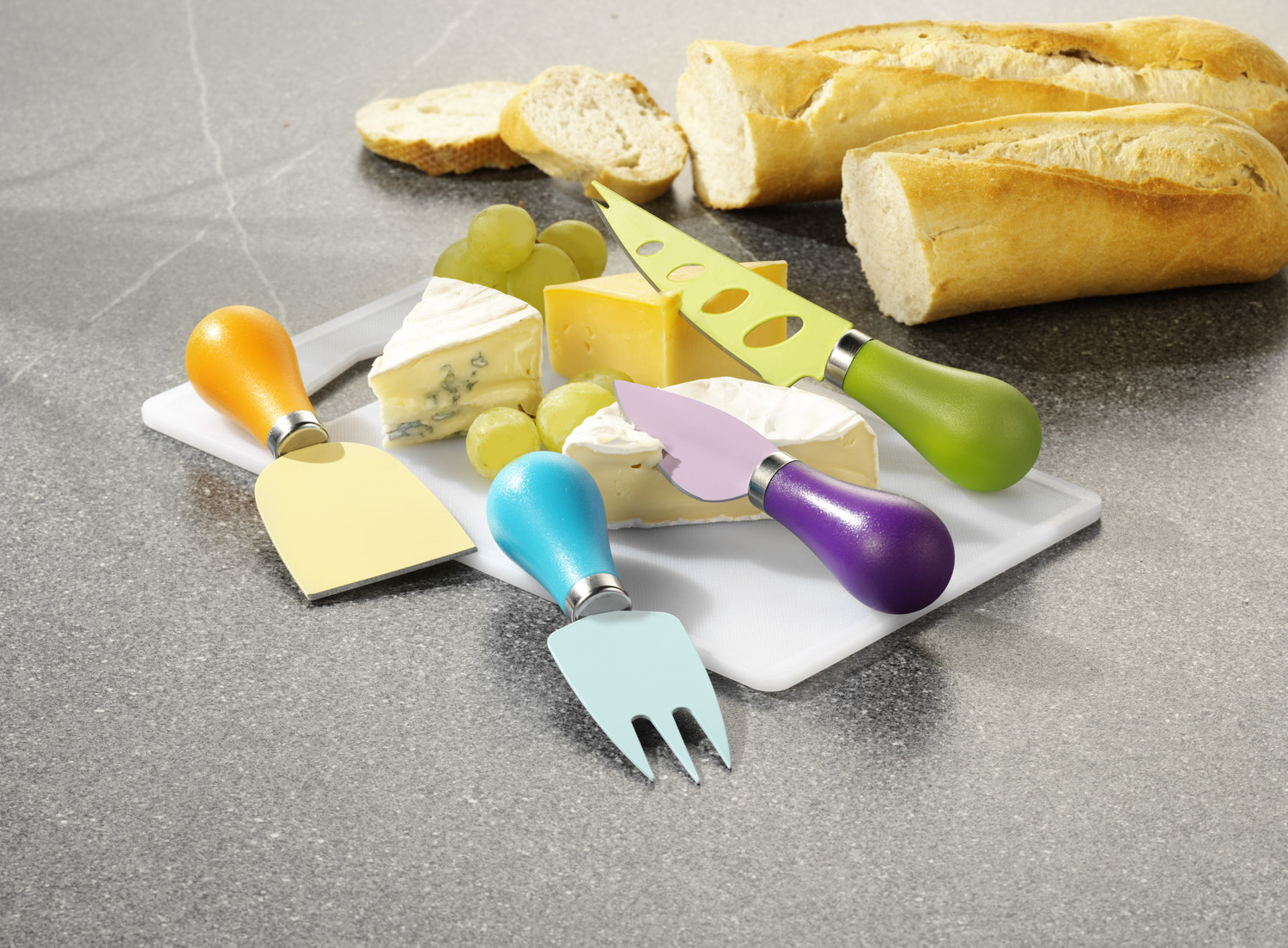 5-teiliges Käsemesser Set LOUISE aus Edelstahl 18/0 mit bunter Antihaft- Beschichtung, Griffe aus farbigem Kunststoff,