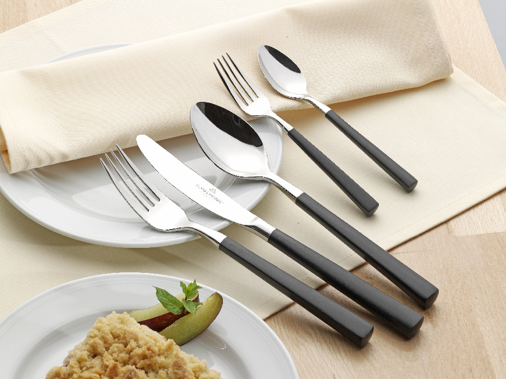 30-teiliges Besteck PIANO aus Edelstahl 18/10, poliert, geschmiedet. Messer aus Klingenstahl.