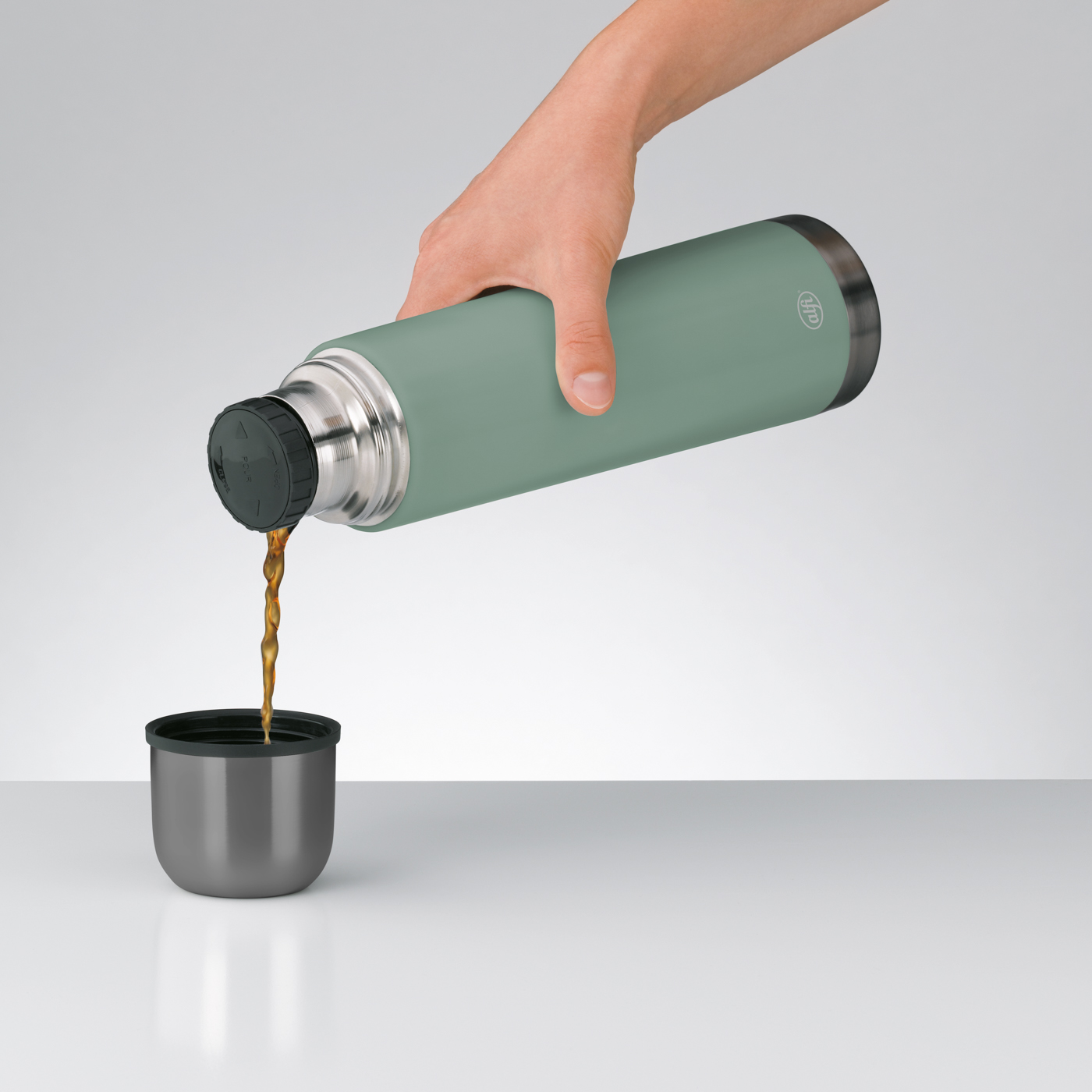 Isolierflasche Eco pastel forest 0,75 l; doppelwandiger Edelstahl lackiert; Premium-Isolierleistung hält 12 h heiß und 24 h