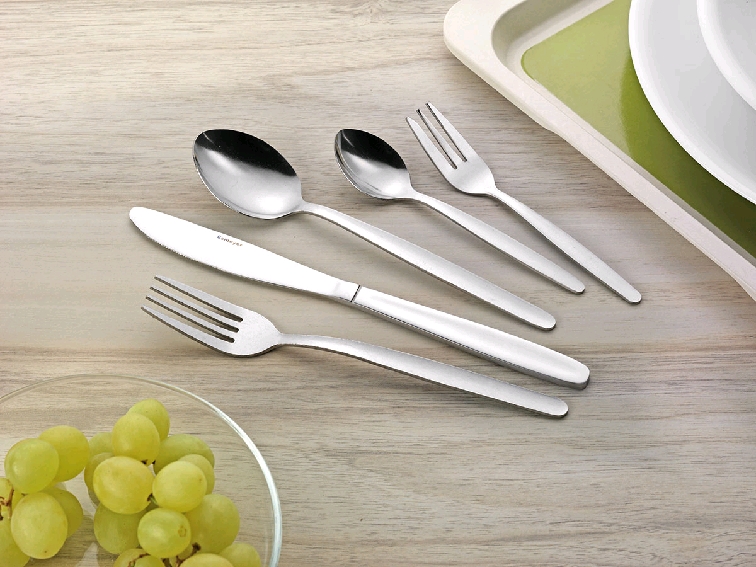 Gabel MONITA, Edelstahl 18/0, Länge: 18 cm. Materialstärke 1,8 mm.