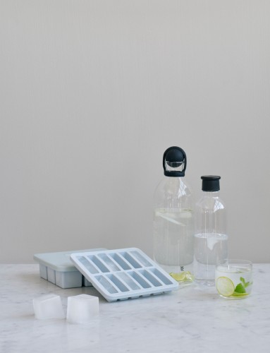 DRINK-IT Trinkflasche 0.75 l. schwarz, Maße: 80 x 80 x 250 mm