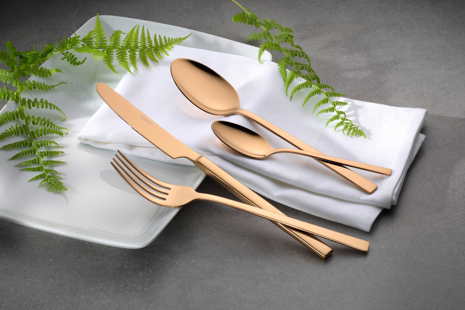 16-teiliges Besteck MELINA, Edelstahl, mit PVD-Beschichtung in kupfer