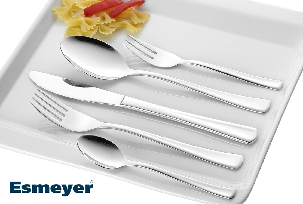 Sparset STOCKHOLM, aus Edelstahl 18/10 poliert, Messer aus Klingenstahl. Materialstärke 2.2/2.0 mm