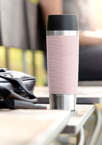 Emsa Travel Mug Wave-Design Thermobecher/Isolierbecher, 0,5 Liter Fassungsvermögen, hält 6h heiß/ 12h kalt,