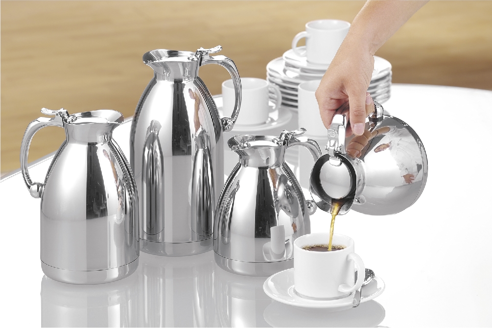 Isolierkanne Alfi HOTELLO, Inhalt: 1,5 Liter, Höhe: 250 mm, aus poliertem Edelstahl, Einhandbedienung, spülmaschinengeeignet.