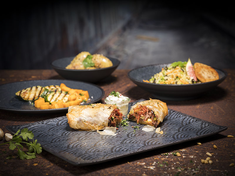 GN 1/1 Tablett -DARK WAVE- 53 x 32,5 cm, H: 2 cm Melamin innen: Dekor außen: schwarz spülmaschinengeeignet stapelbar nicht