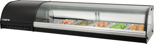 SARO Sushivitrine Modell SV 1500 - Material: (Gehäuse) Stahl pulverbeschichtet, schwarz; (Innenraum) Edelstahl - Abgerundetes Frontglas,