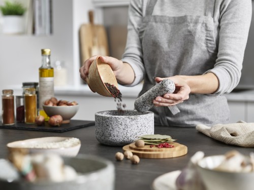 Joseph Joseph Dash Mörser & Stößel aus Granit mit Bambusdeckel