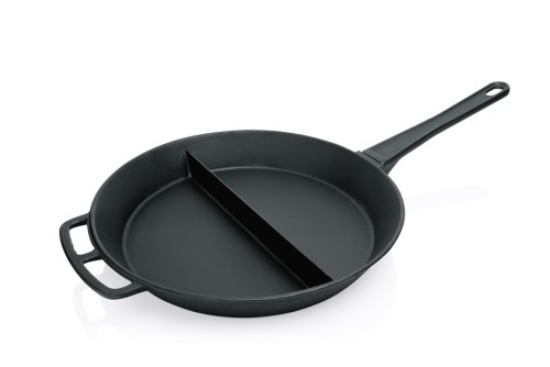 Riesenpfanne. mit einem abnehmbaren Stielgriff, mit Mittelsteg. Eisenguss. mit einem