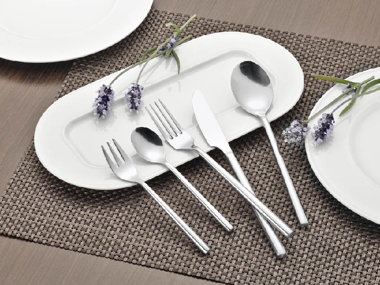 Kuchengabel SILKE, Edelstahl 18/0, poliert, geschmiedet, Länge: 14,6 cm.