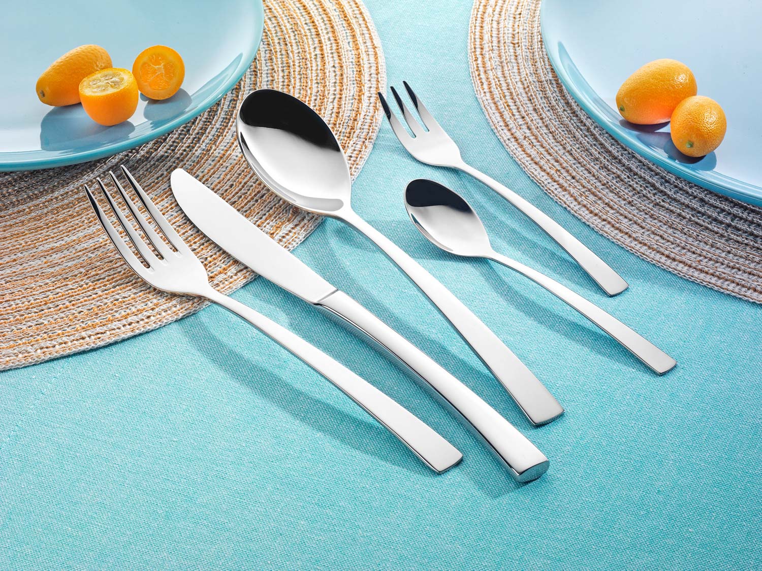 30-teiliges Besteck ISABEL aus Edelstahl 18/10, poliert, Messer aus Klingenstahl.