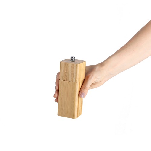 Salz-/Pfeffermühle, Bambus / Maße: 5x5x14,7 cm