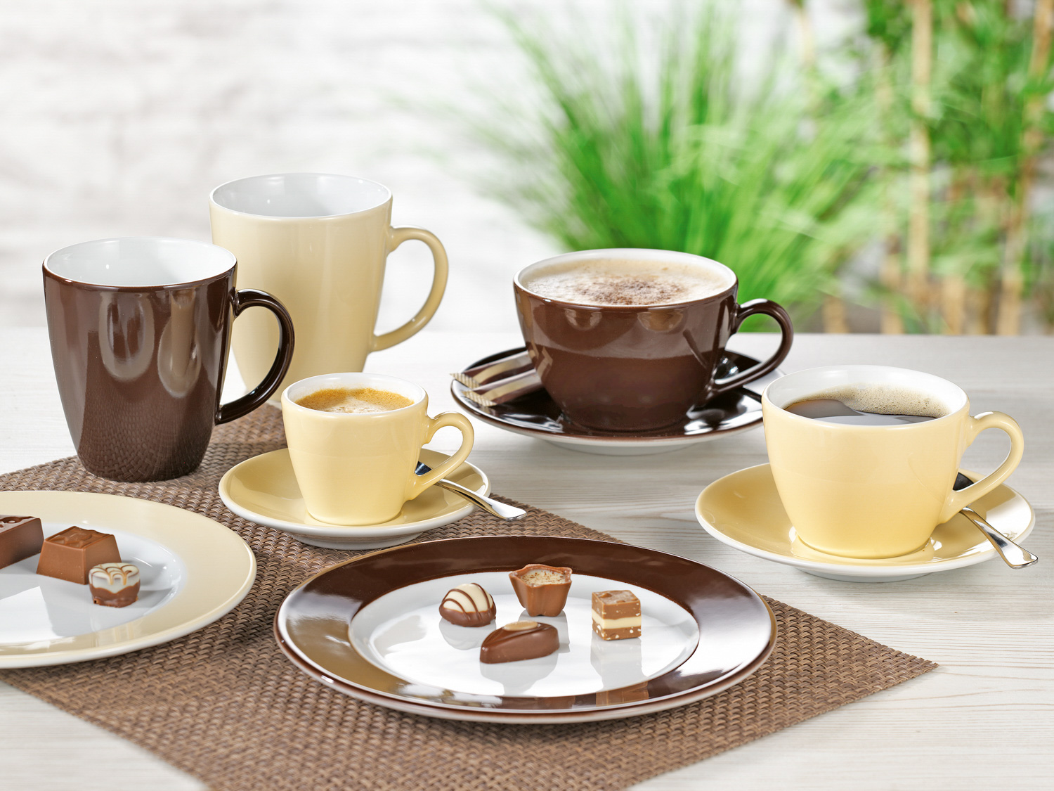 Teller COFFEESHOP, 26cm Durchm., beige, flache Form, Porzellan. Von Eschenbach.